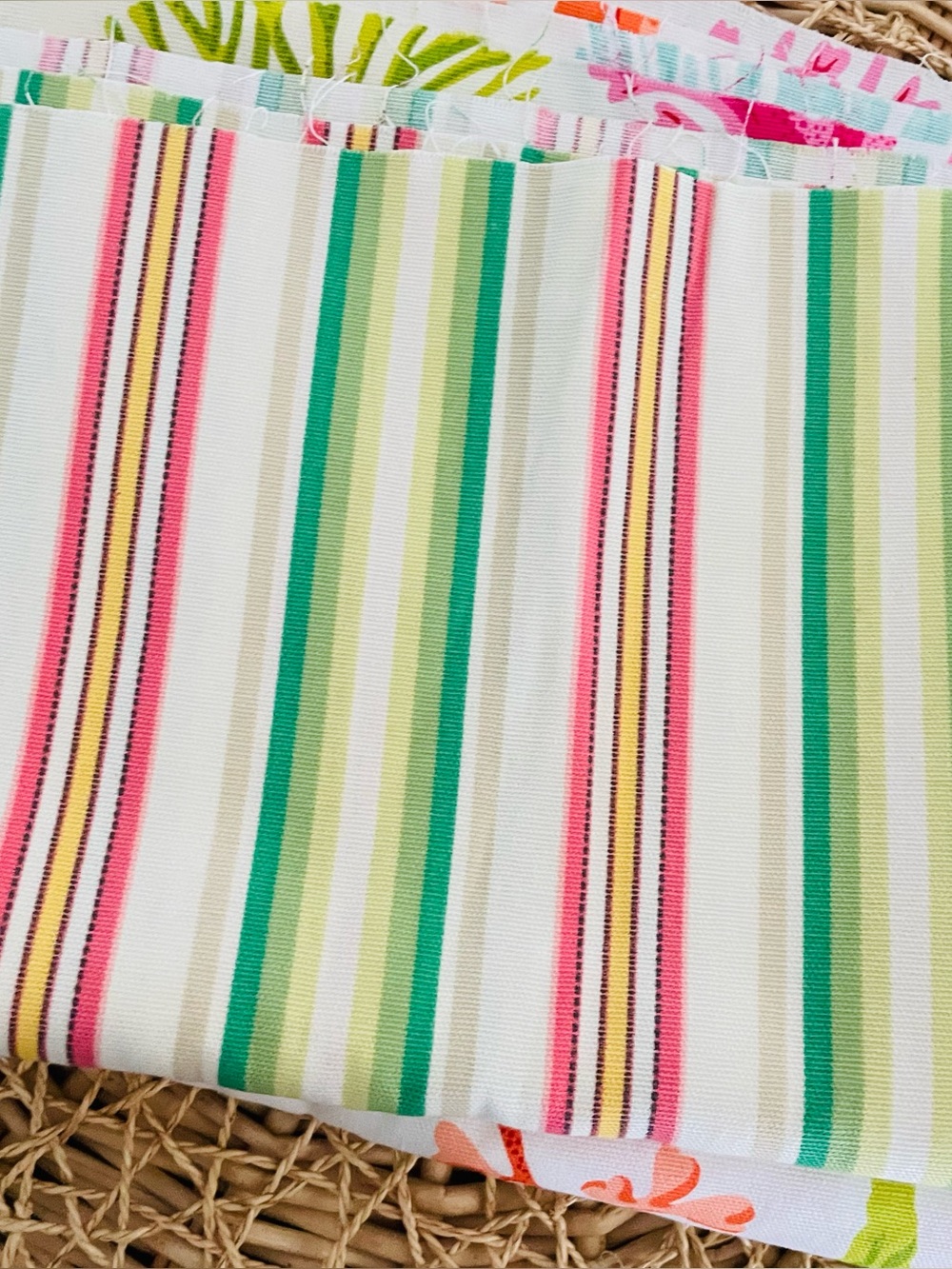 Waverly Inspirations 100% Duck Cotton Printed Fabric Tropical, Ocean, Stripe New - Picture 5 of 16